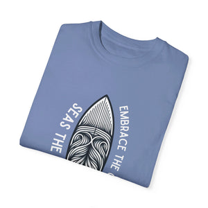 Seas the Day, Embrace the Chaos – Minimalist Surfboard T-Shirt